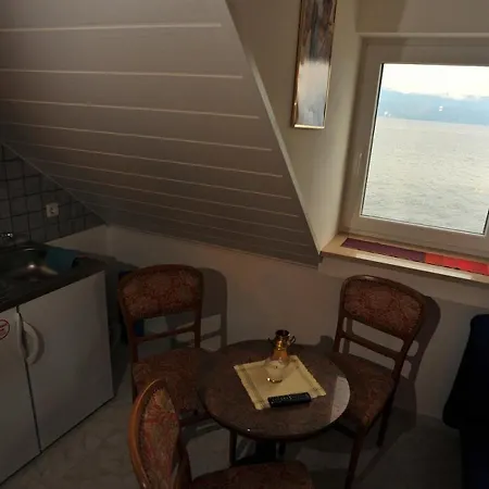By The Sea Sutivan, Brac - 17796 Apartment *