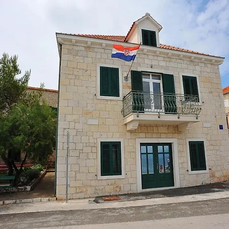 Apartment By The Sea Sutivan, Brac - 17796 *